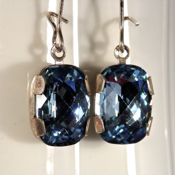 Swarovski Crystal Earrings - Picture 5 of 9